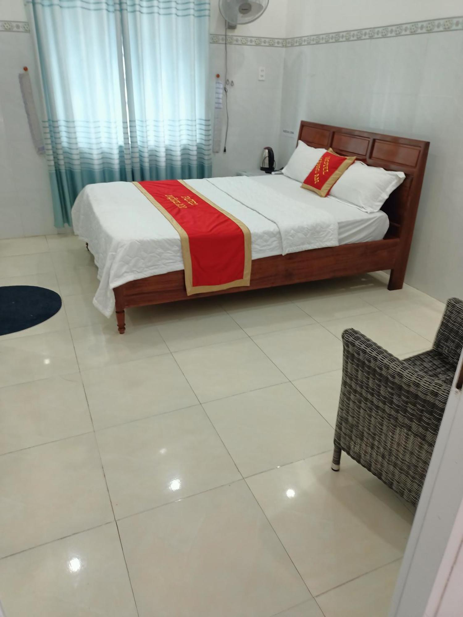 Hotel Khach San Mong An Vĩnh Hy Exterior foto