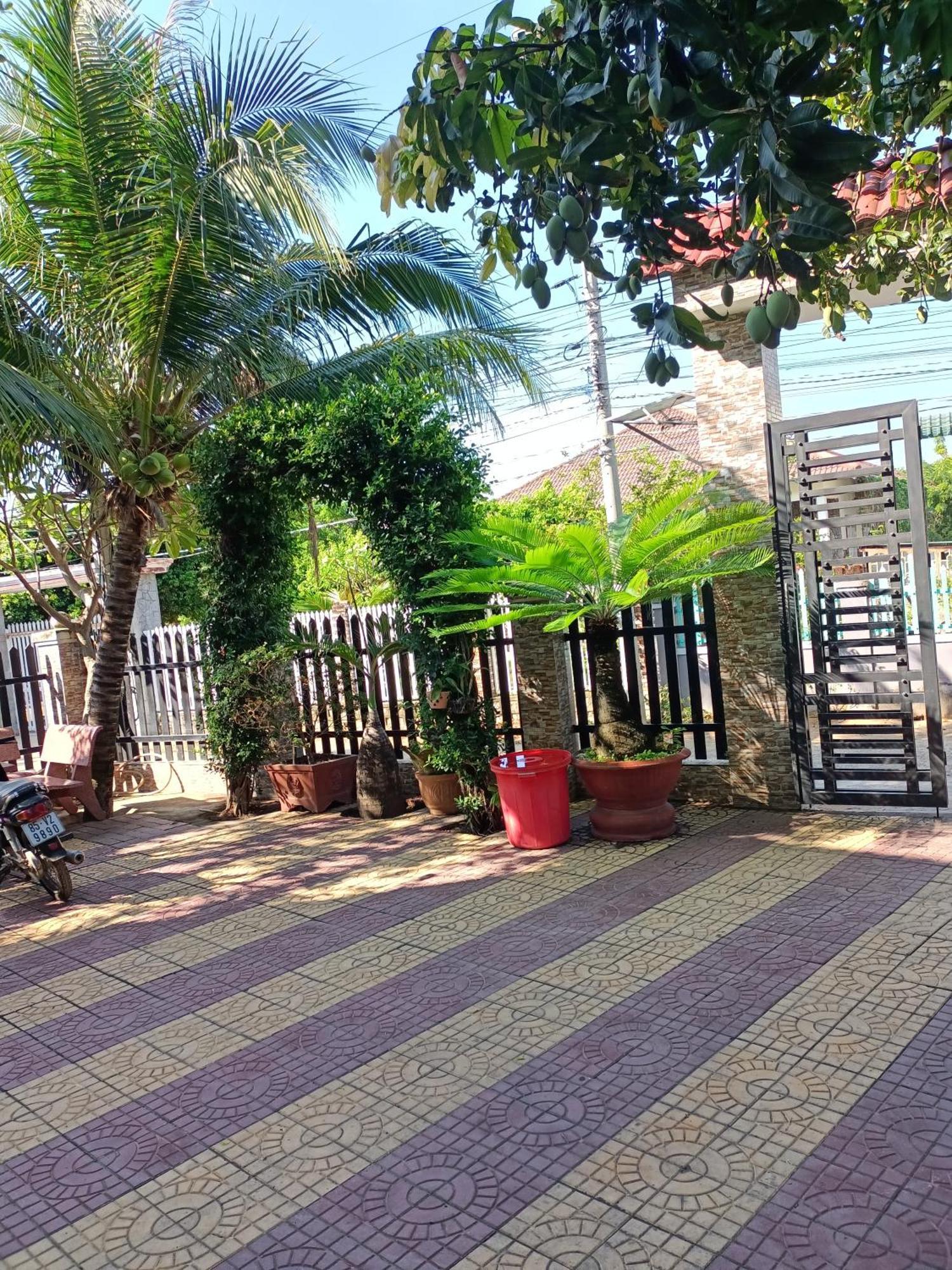 Hotel Khach San Mong An Vĩnh Hy Exterior foto