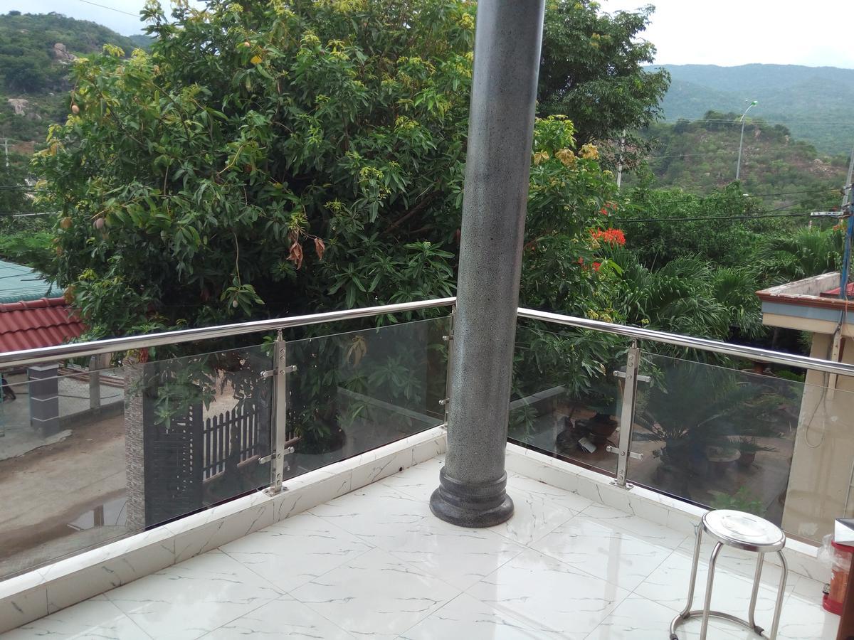 Hotel Khach San Mong An Vĩnh Hy Exterior foto